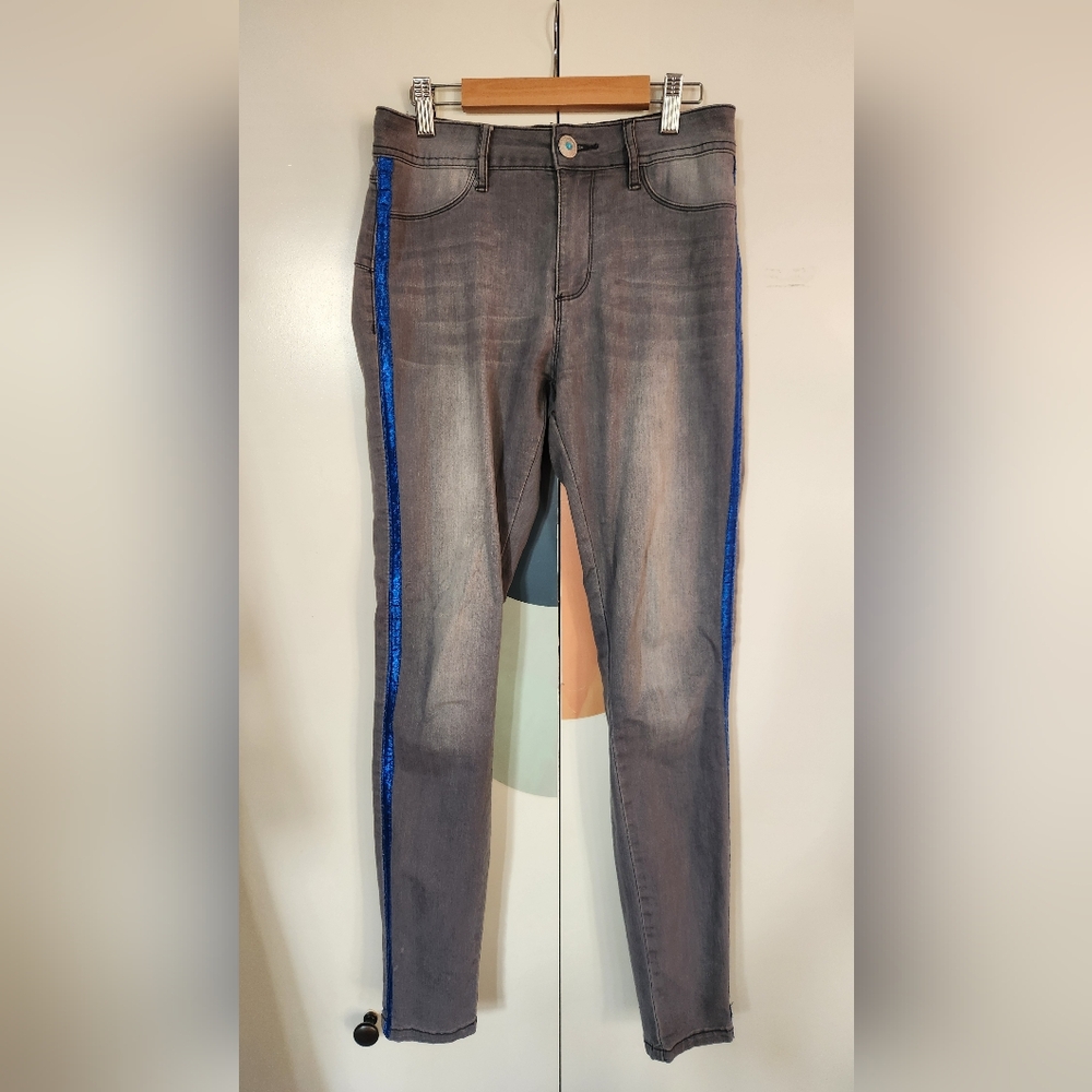 Stylish Gray Jeans with Blue Accents